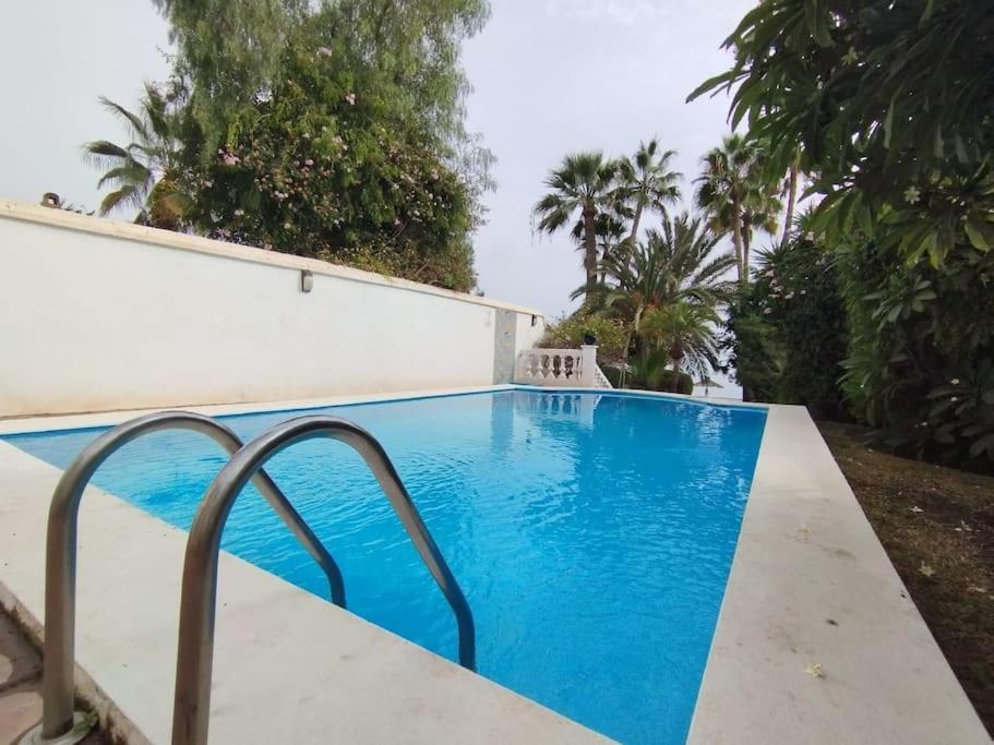 Beautiful 2 Bedroom In Calle Carabeo, Нерха Экстерьер фото